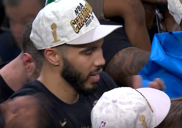 开云-塔图姆遭遇五持续失利，澳大利亚队教练压力巨大！观众掌声雷动的简单介绍